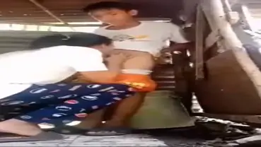 Kakak Cantik Sepong Batang Adik Sampai Crot